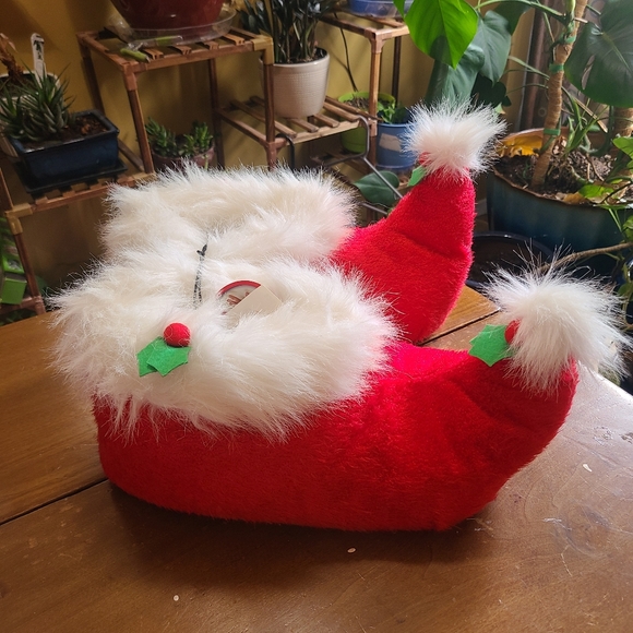 New Holiday Santa slippers memory foam - Picture 2 of 6